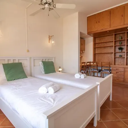 #78 Hillside House With Seaview And Exclusive Pool