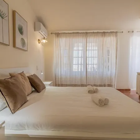 #78 Hillside House With Seaview And Exclusive Pool Semesterbostad *